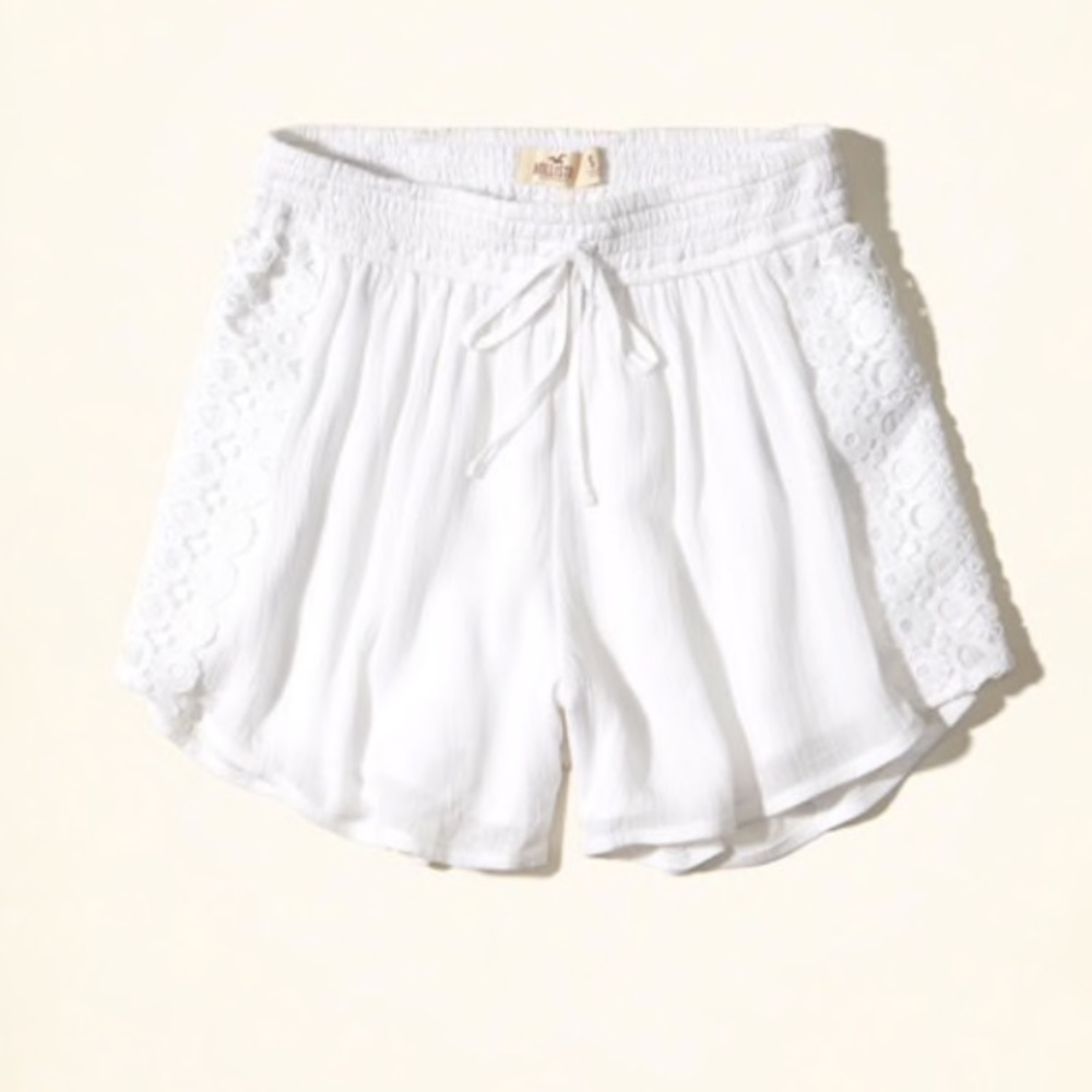 NWT- Hollister Shorts -Medium- white